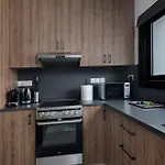 Urban 33 With Balcony - 2 Bdr Апартаменты *