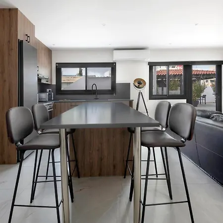 Urban 33 With Balcony - 2 Bdr *