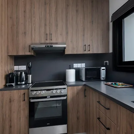 Urban 33 With Balcony - 2 Bdr Apartament *