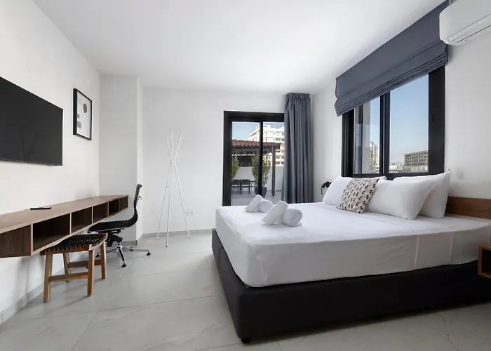 Apartment Urban 33 With Balcony - 2 Bdr *