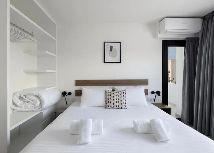 Apartment Urban 33 With Balcony - 2 Bdr Nicosia