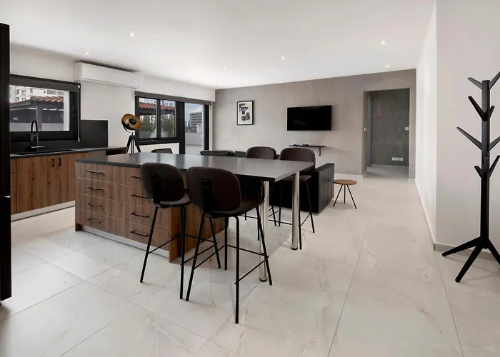 Apartment Urban 33 With Balcony - 2 Bdr *