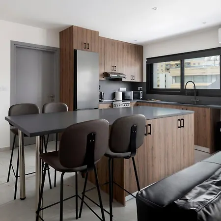 Apartment Urban 33 With Veranda - 2 Bdr