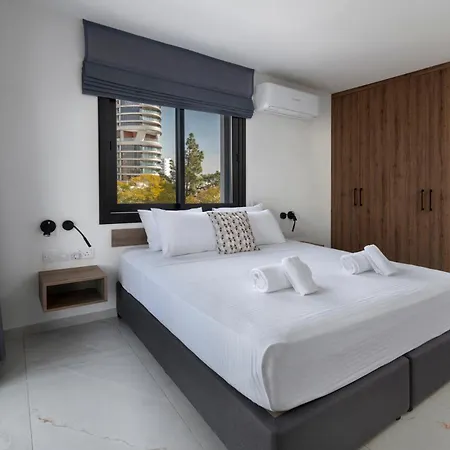 Urban 33 With Veranda - 2 Bdr * Nicosia