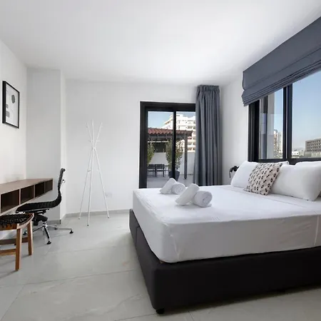 شقة Urban 33 With Balcony - 2 Bdr *
