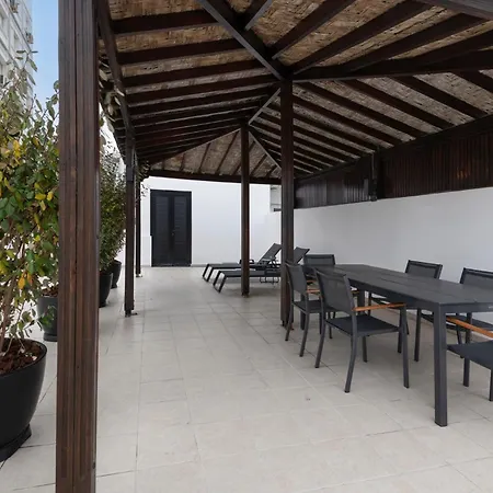 Urban 33 With Veranda - 2 Bdr Apartment