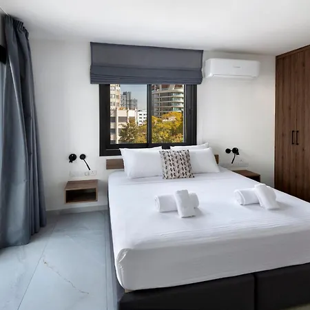 Apartment Urban 33 With Veranda - 2 Bdr