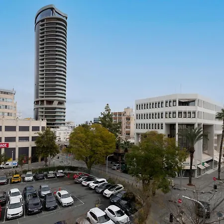 Apartment Urban 33 With Veranda - 2 Bdr Nicosia