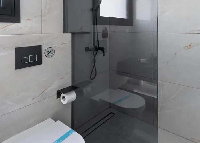 شقة Urban 33 With Balcony - 2 Bdr نيقوسيا