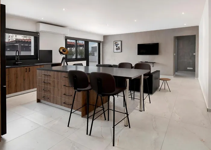 Urban 33 With Balcony - 2 Bdr نيقوسيا