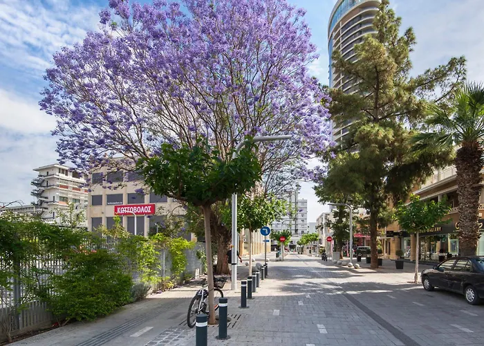 Urban 33 With Balcony - 2 Bdr نيقوسيا