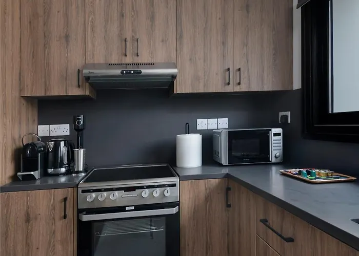 Urban 33 With Balcony - 2 Bdr شقة *